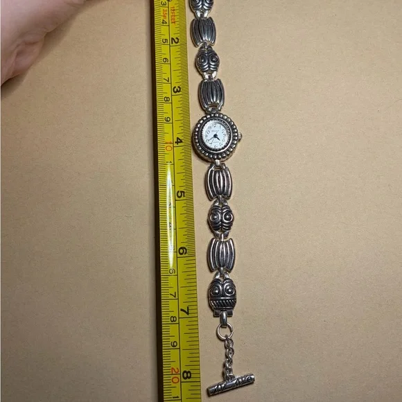 Vintage Geneva Silver Watch - Picture 12 of 13